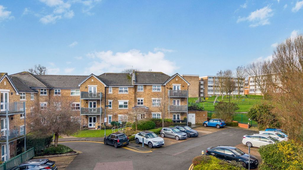 Property photo 2 of 13