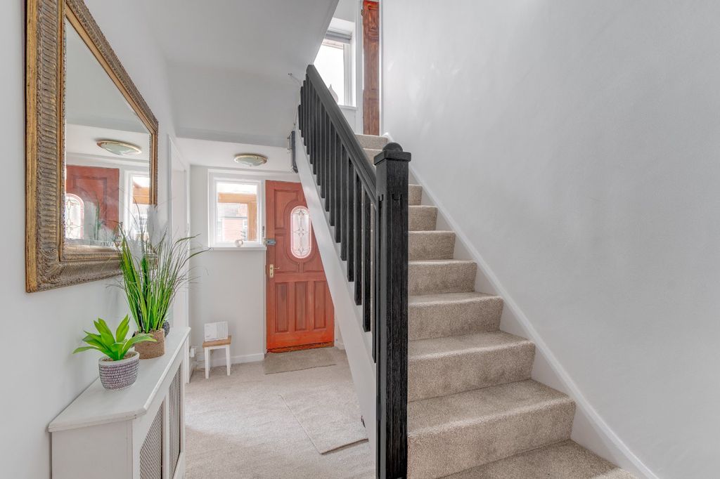 Property photo 2 of 16 Picture No. 46