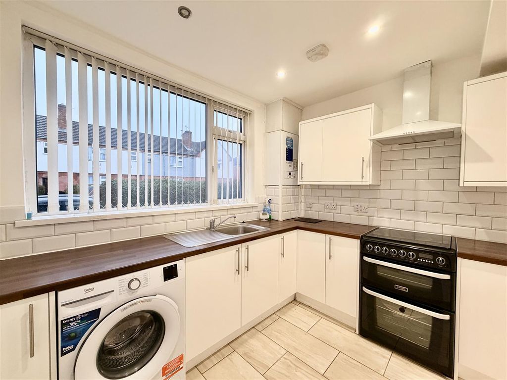 Property photo 2 of 11 2