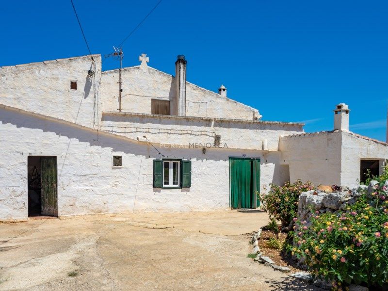 Property photo 1 of 33