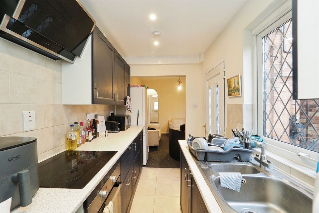 Property photo 3 of 25