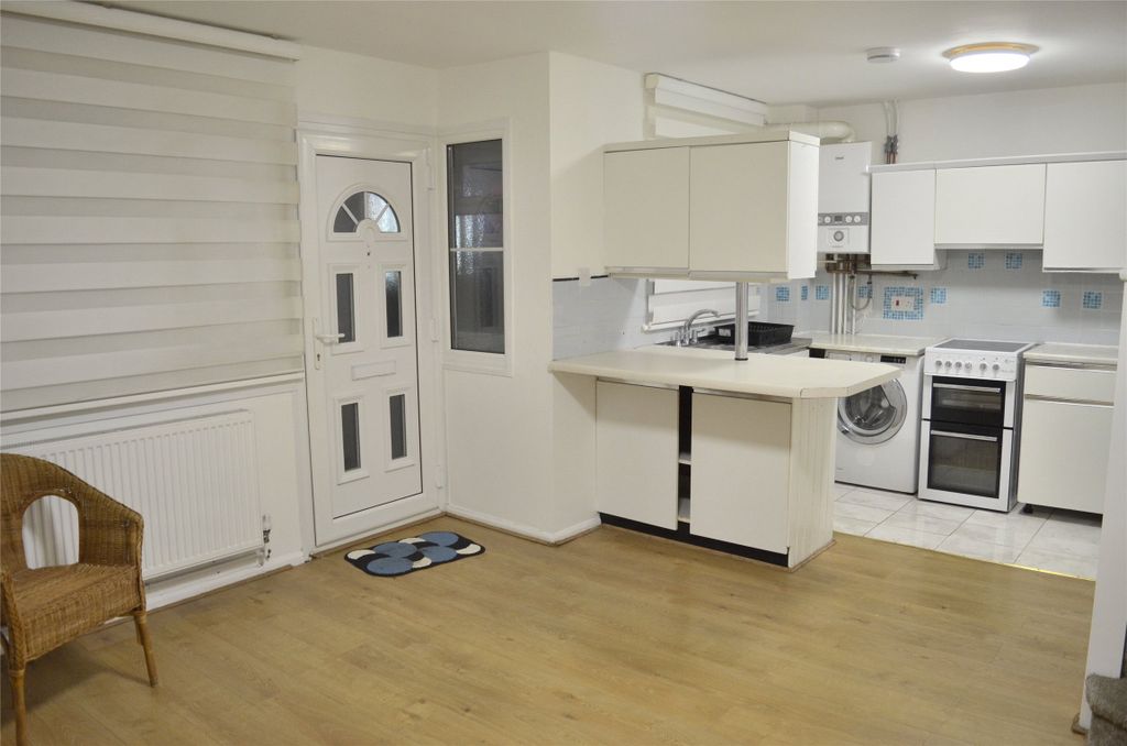 Property photo 3 of 11 Picture No. 05