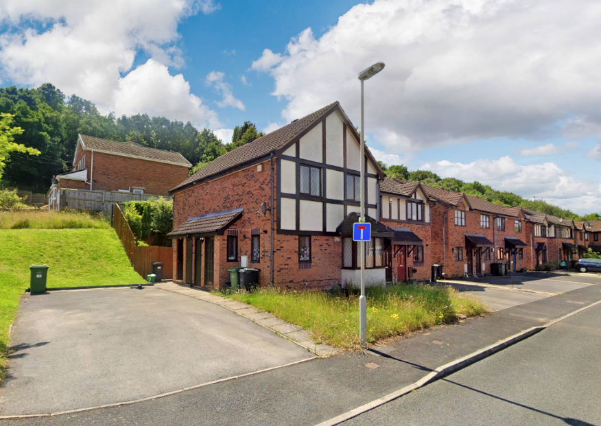 Property photo 1 of 9 Front