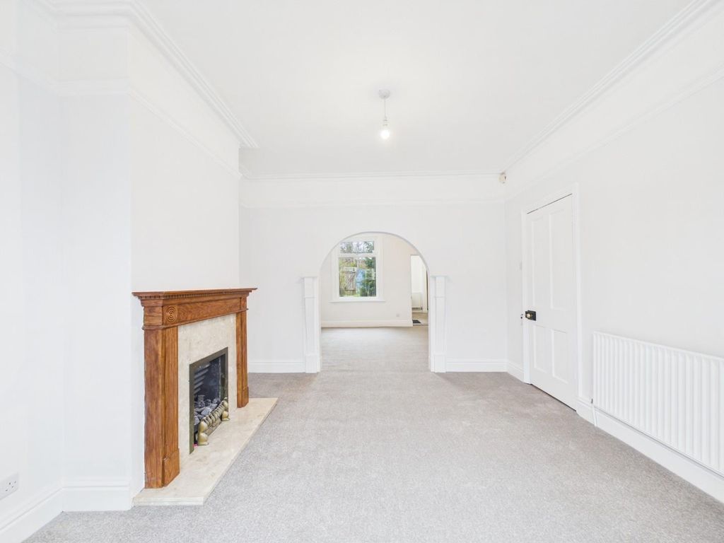 Property photo 2 of 26 Cam01530G0-Pr0405-Still004.Jpg