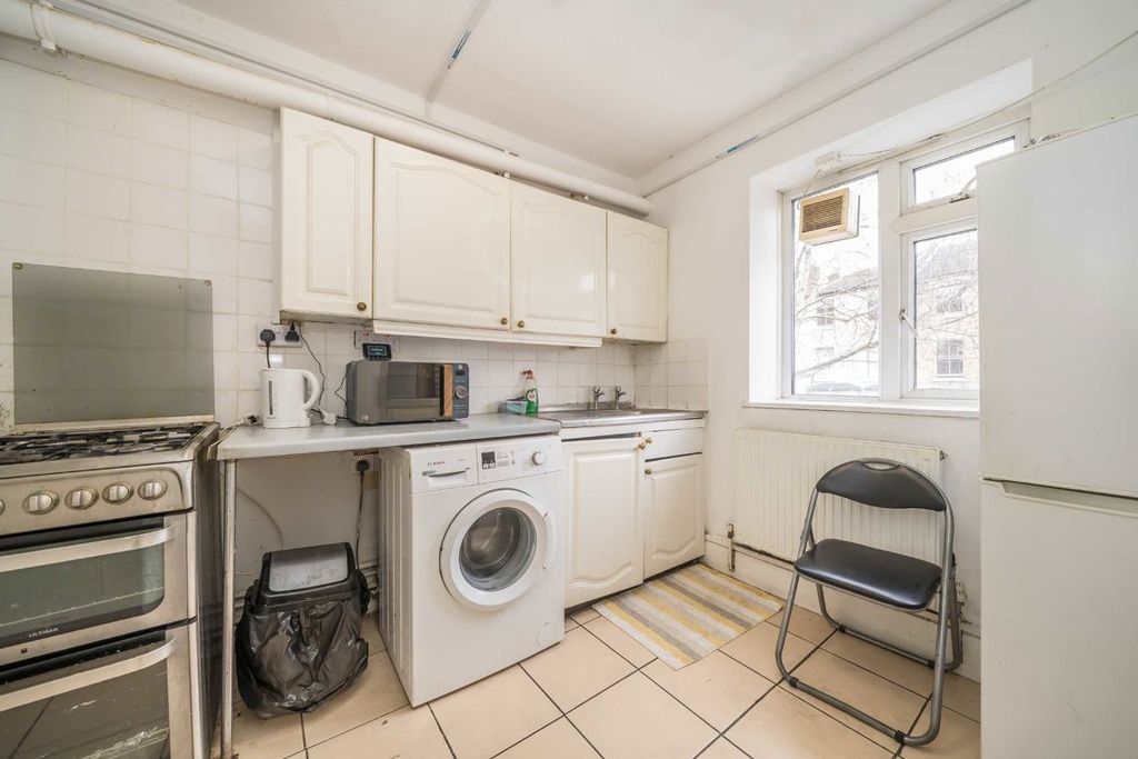 Property photo 2 of 3