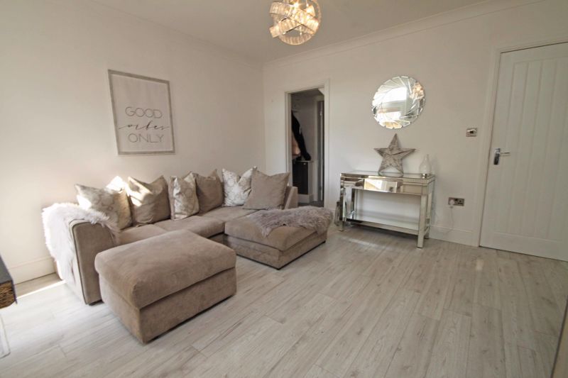 Property photo 2 of 7 Lounge Alt View