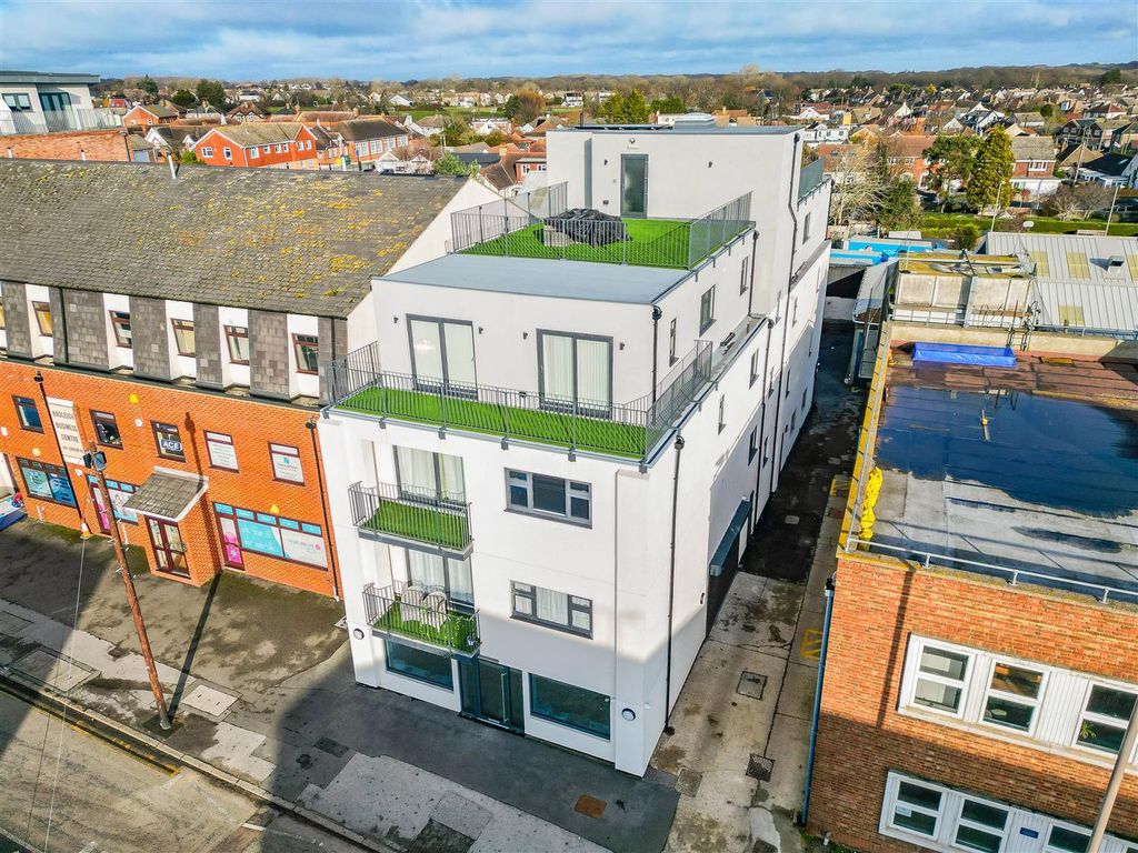 Property photo 1 of 19 Front Of Building