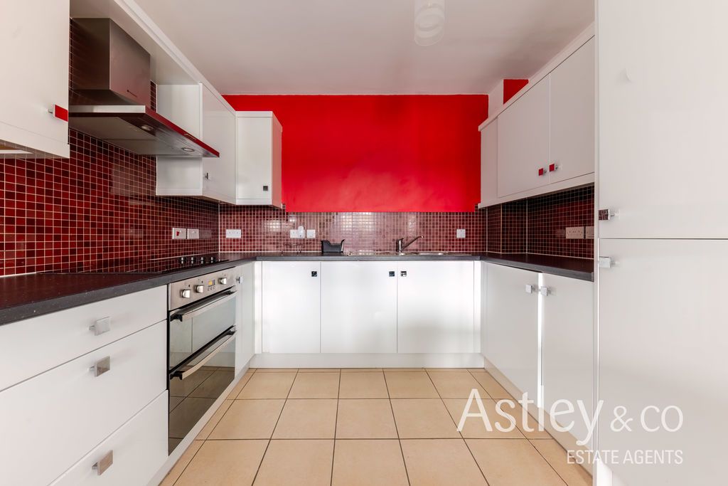 Property photo 2 of 17 Kitchen