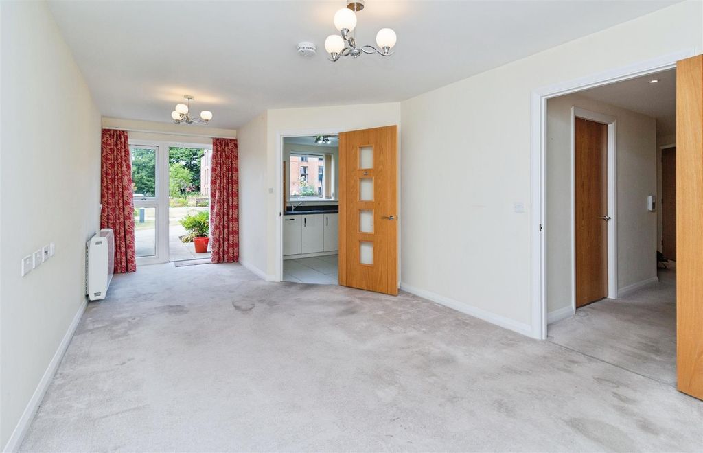 Property photo 2 of 20 Deanspark14.Jpg