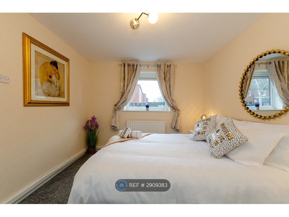 Property photo 3 of 34