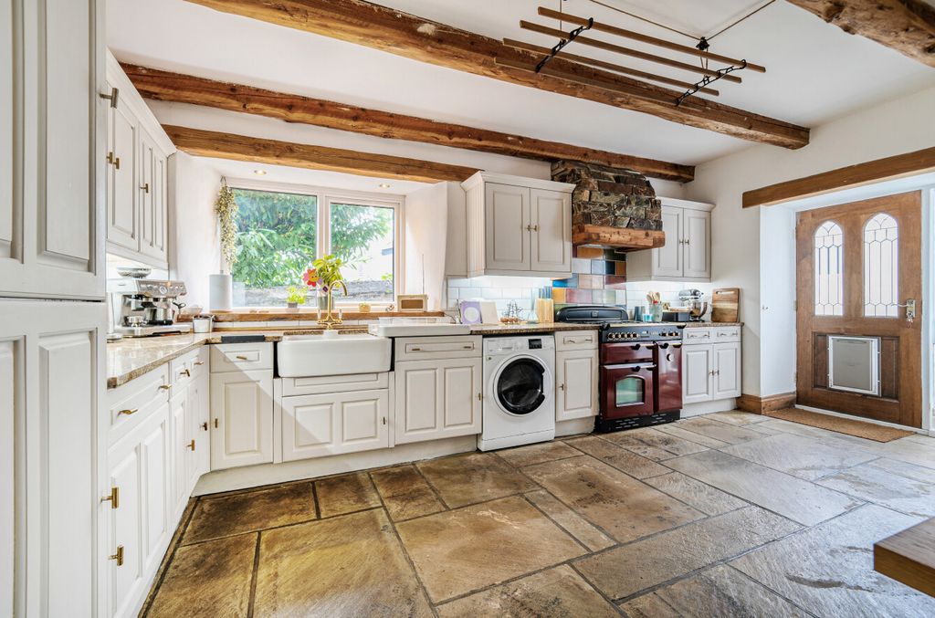 Property photo 3 of 21 1318230-9-685Ecd7...
