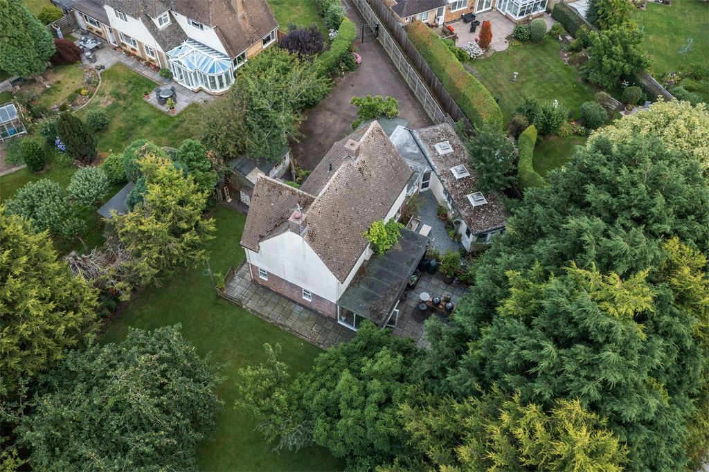 Property photo 3 of 27