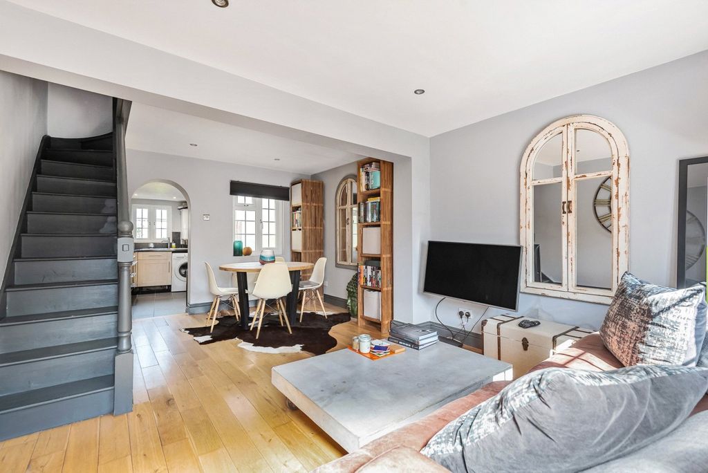 Property photo 3 of 13 Picture No. 17