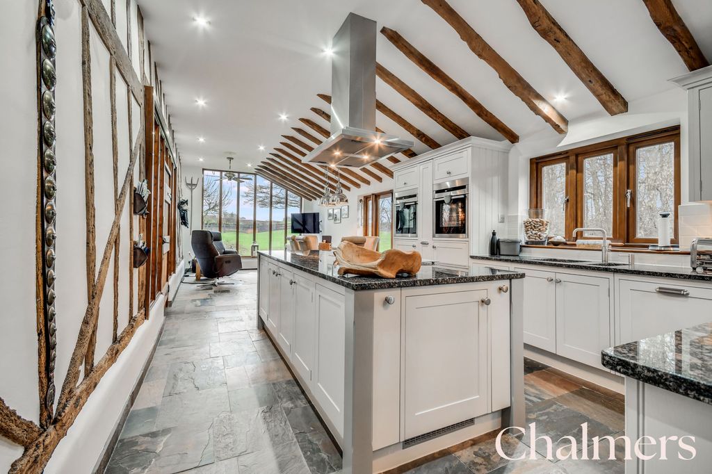 Property photo 3 of 38 Kitchen