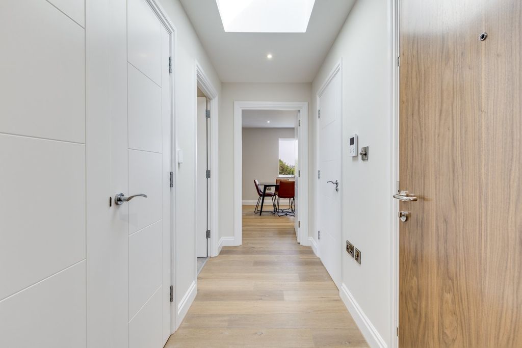 Property photo 3 of 9 Picture No. 26