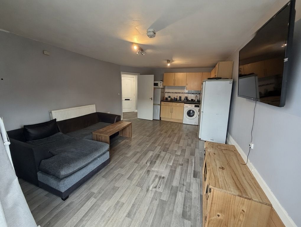 Property photo 3 of 8 Images