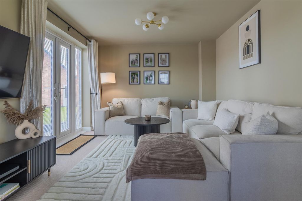 Property photo 3 of 27