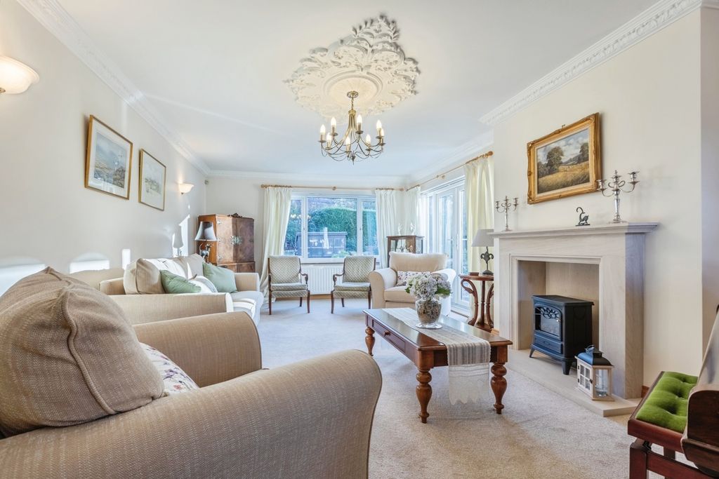 Property photo 3 of 26 Living Room