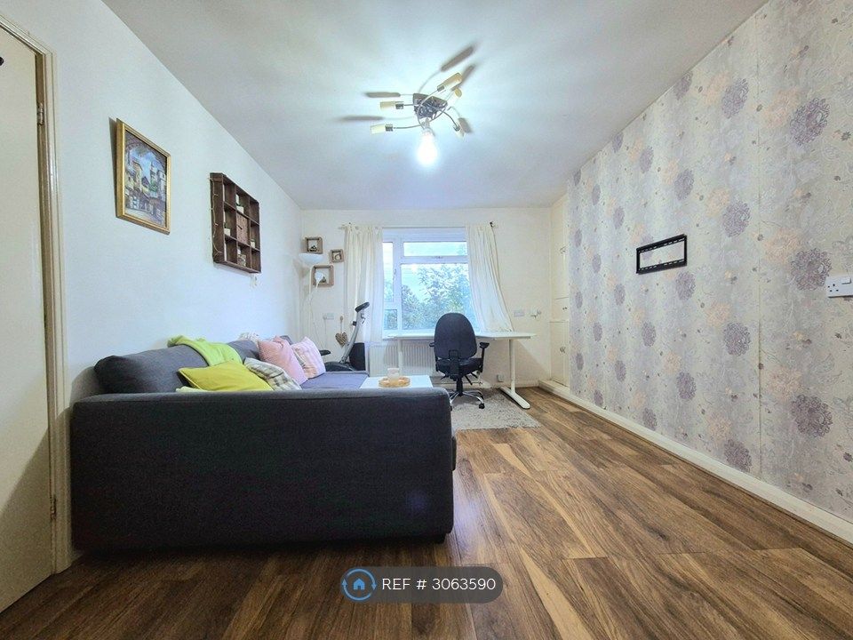 Property photo 3 of 6