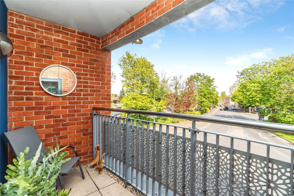 Property photo 2 of 16 Picture No. 08