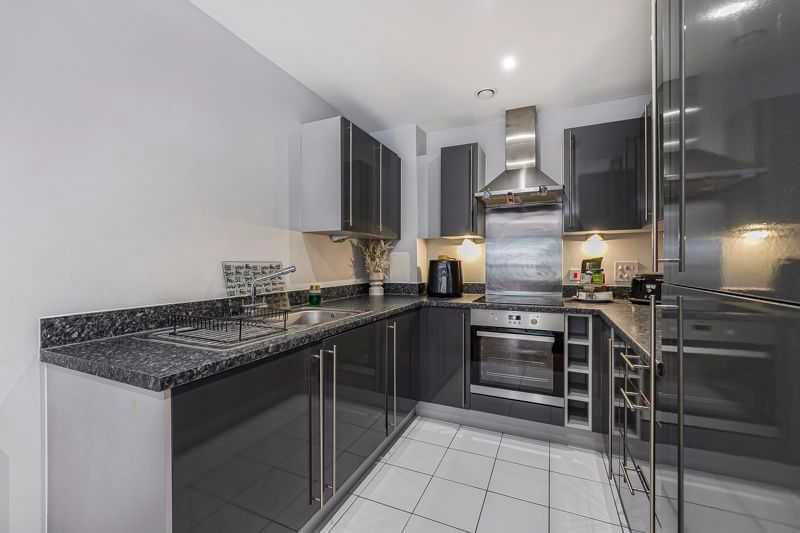 Property photo 2 of 17 Photo 6