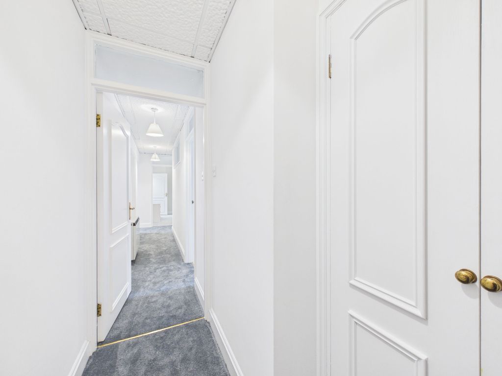 Additional image 14 of 3 bed flat for saleRedcliffe Court, Marine Drive, Preston TQ3