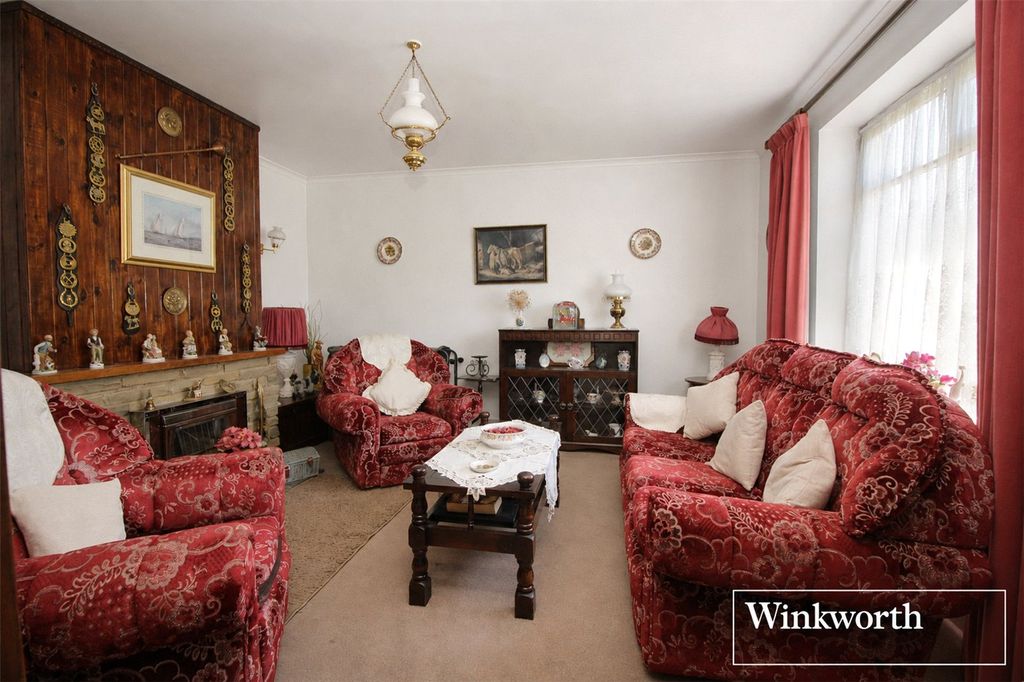 Property photo 3 of 16 Picture No. 32