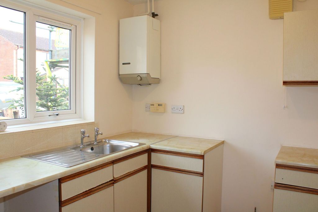 Property photo 3 of 12 Kitch