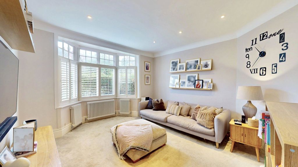 Property photo 2 of 13 Picture No. 48