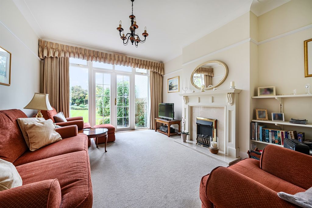 Property photo 3 of 12