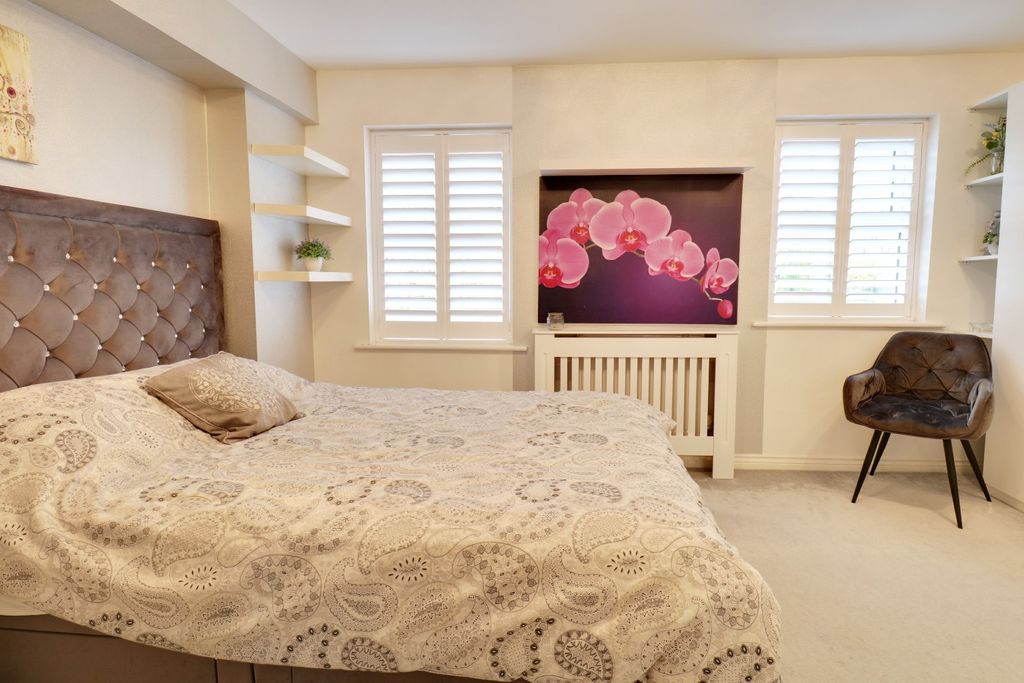 Property photo 2 of 10 3428732