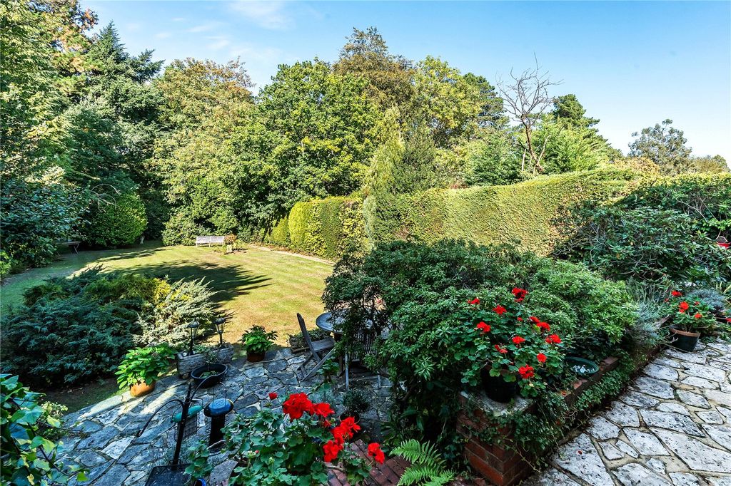 Property photo 3 of 20 Garden