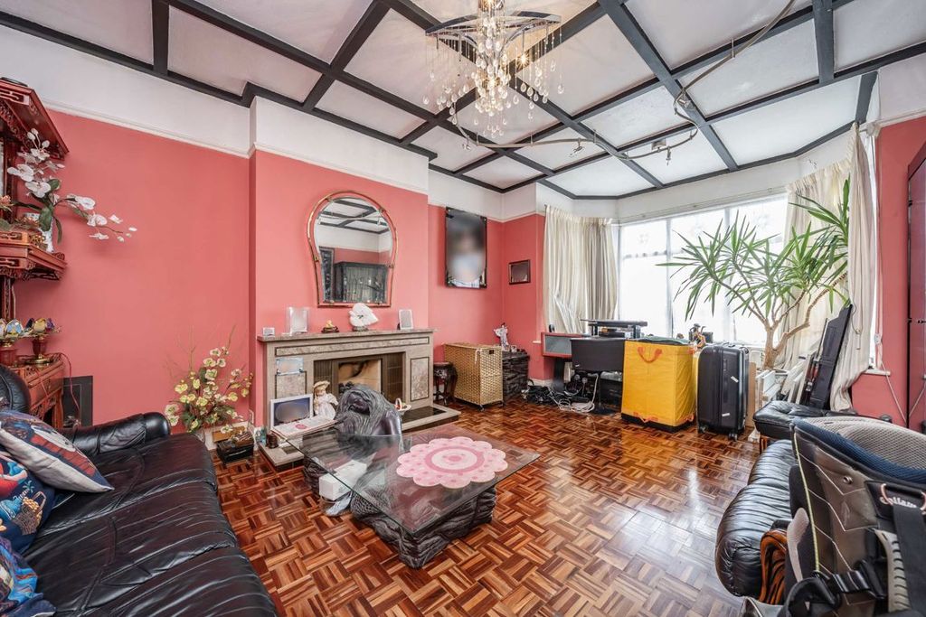 Property photo 3 of 4