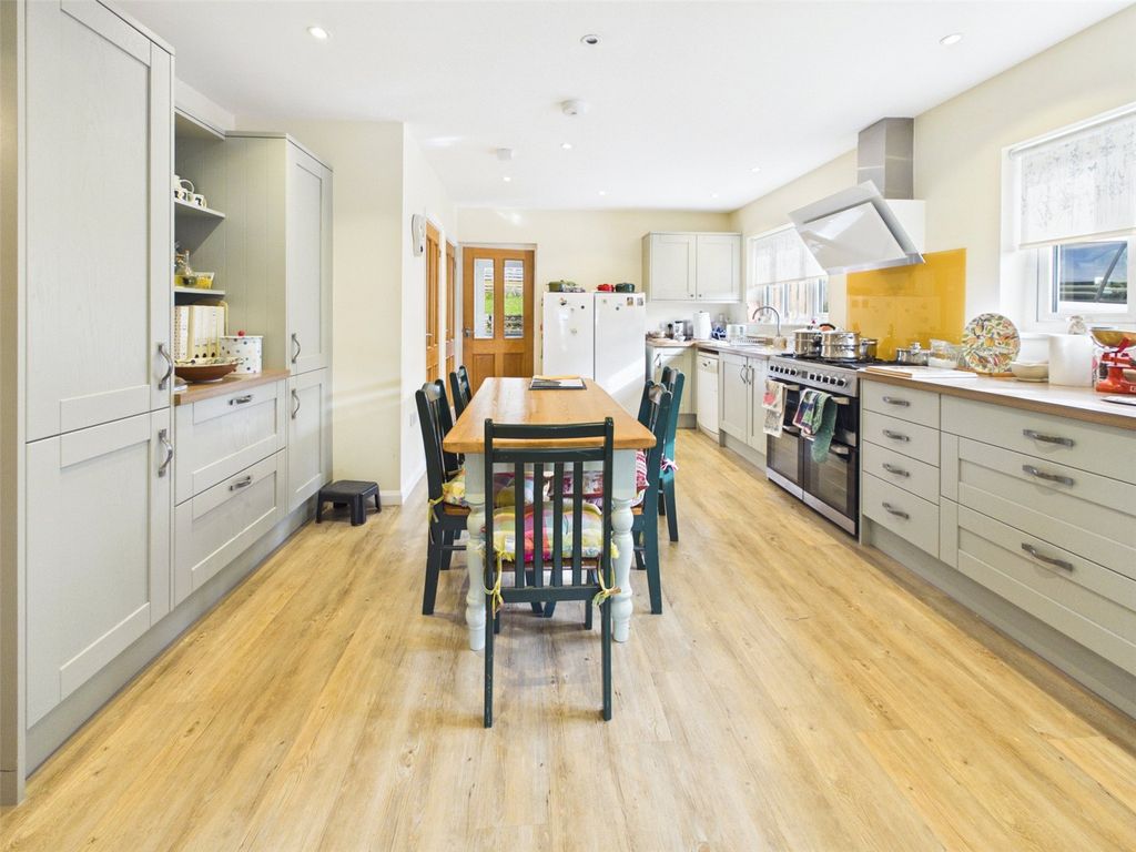 Property photo 3 of 20 Picture No. 04