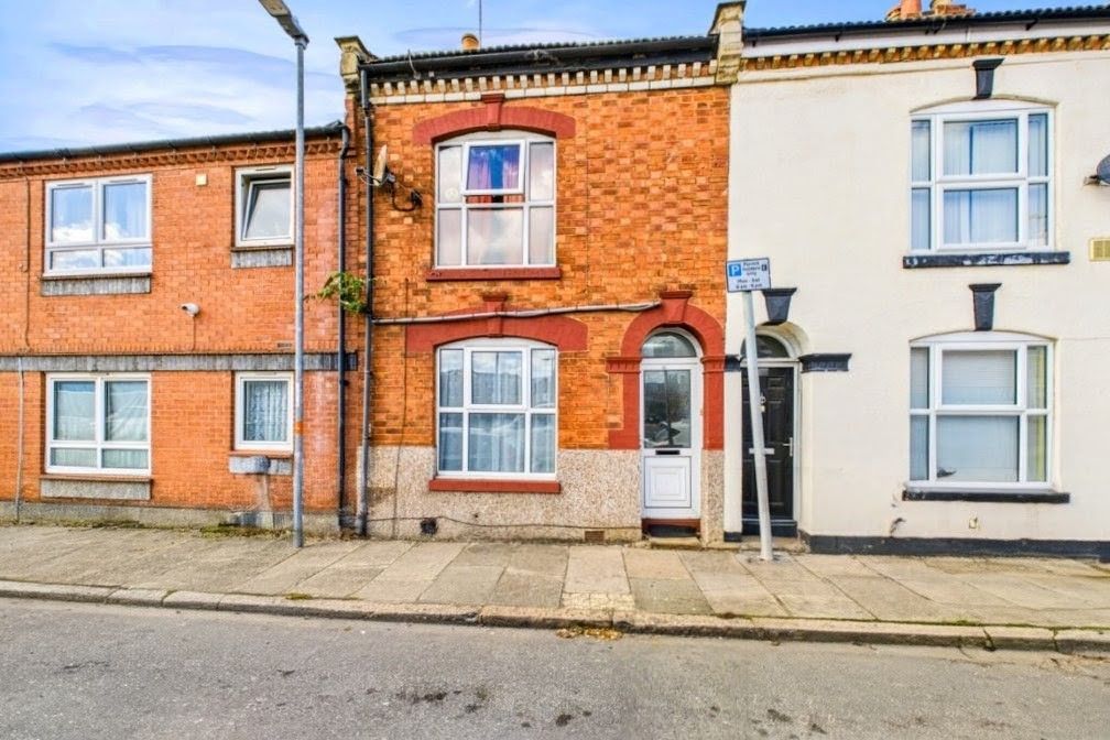 Property photo 1 of 9