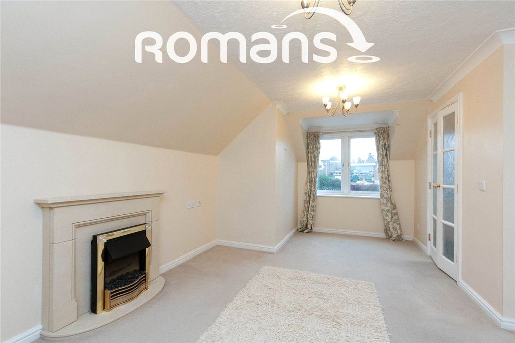 Property photo 2 of 16 Picture No. 11