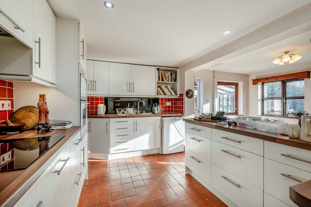 Property photo 2 of 13