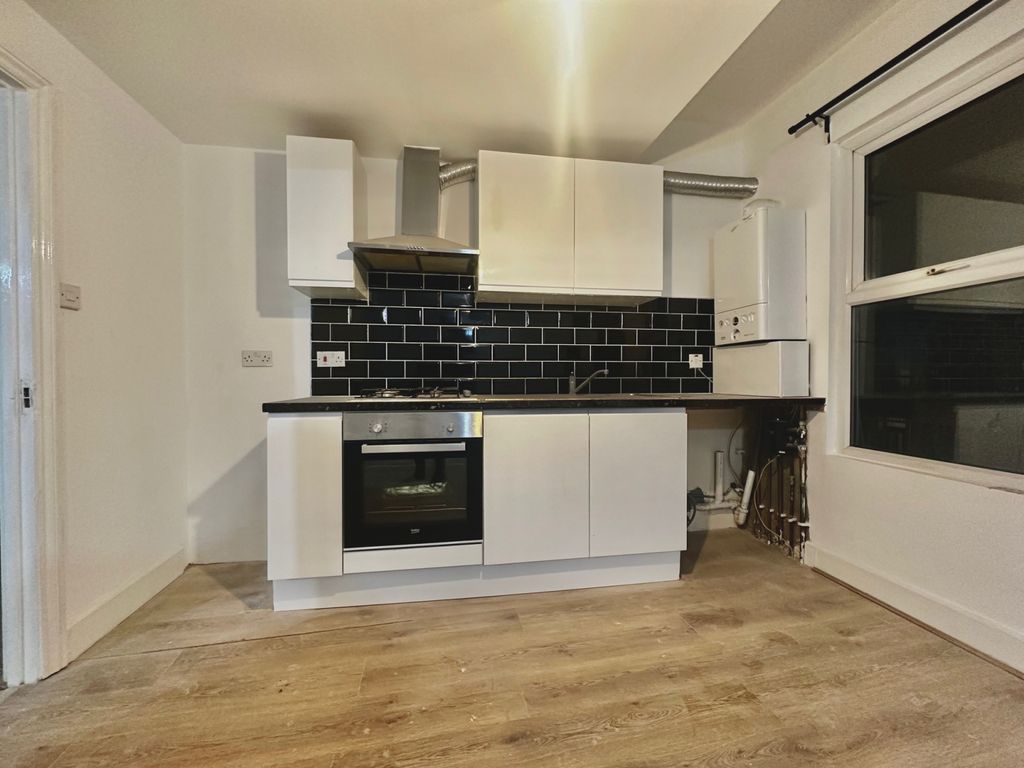 Property photo 2 of 9 Gallery