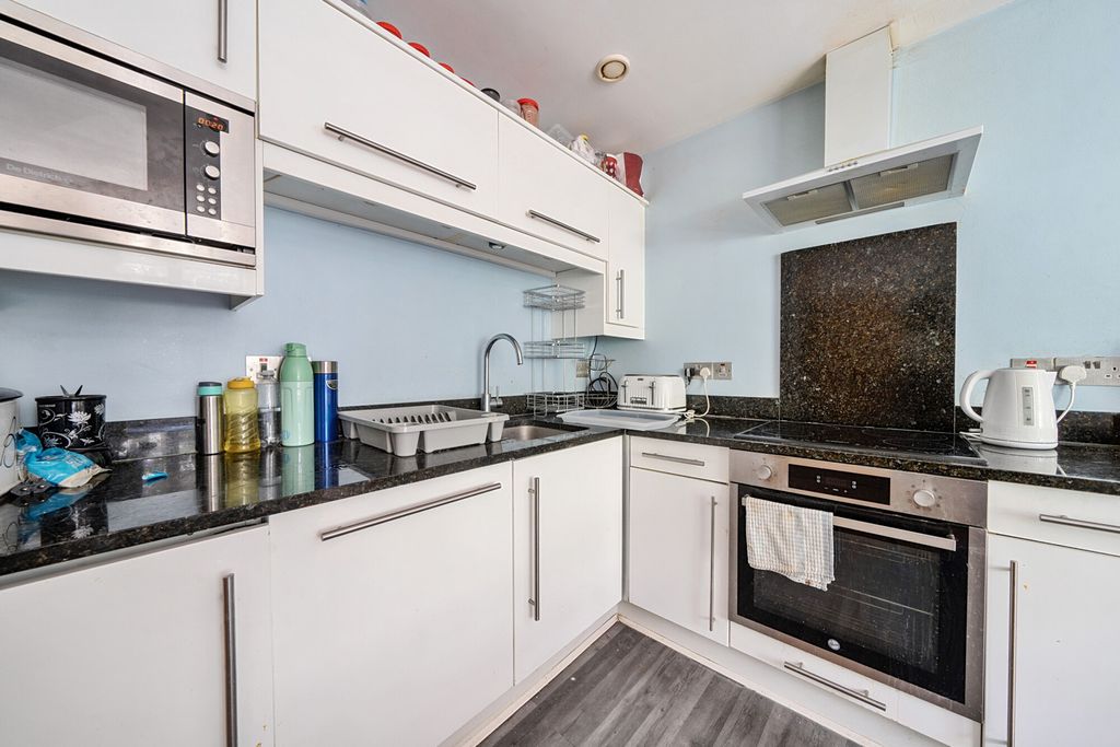 Property photo 2 of 13 Kitchen