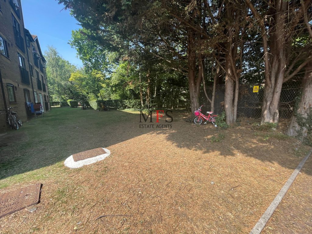 Property photo 3 of 14 Photo 4