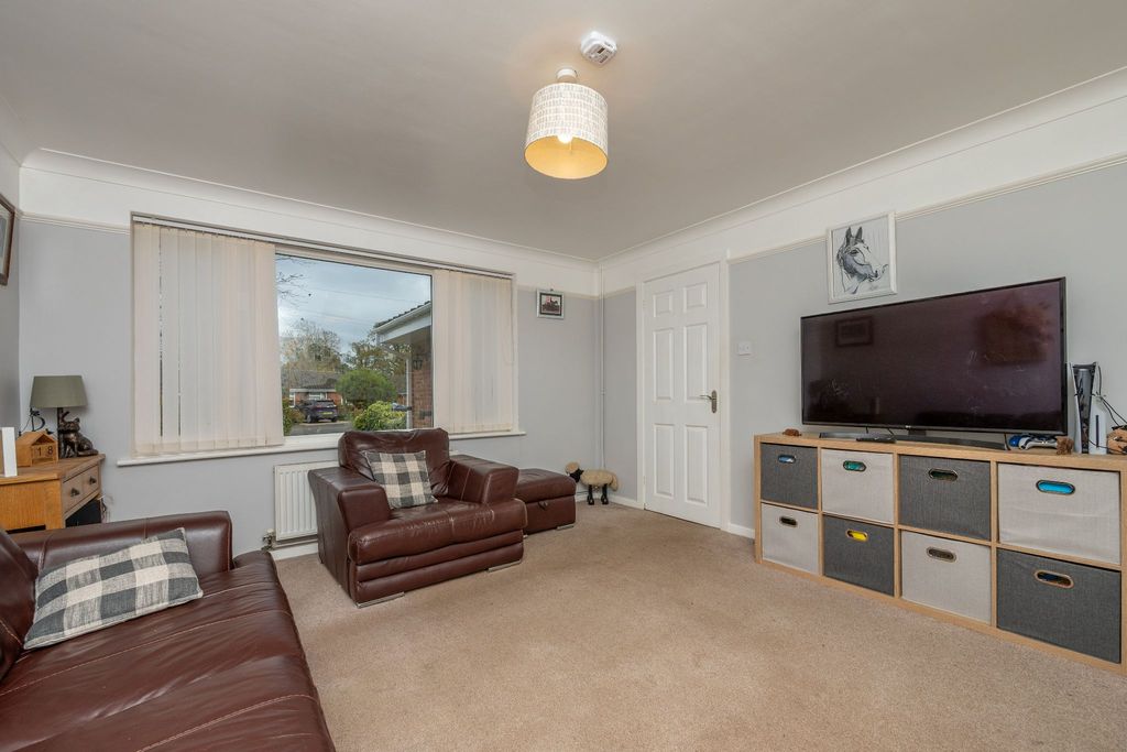 Property photo 3 of 22 Photograph 3