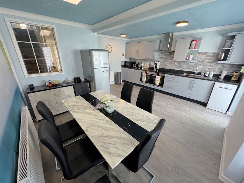Property photo 2 of 35 Dining Kitchen