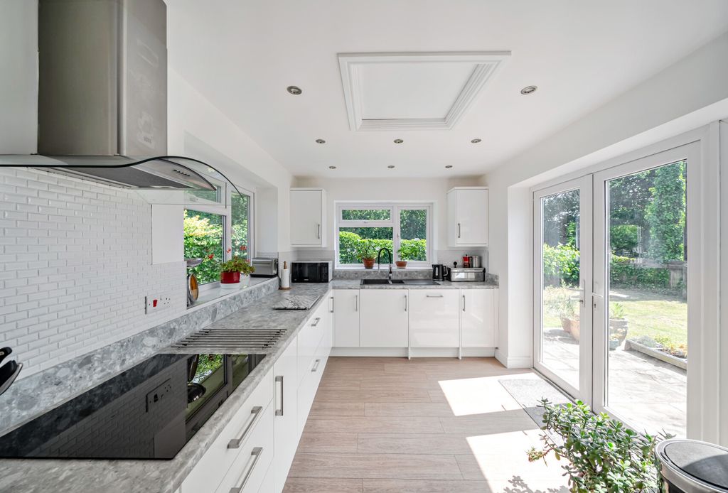 Property photo 3 of 25 1492332-9-6A50d3d...