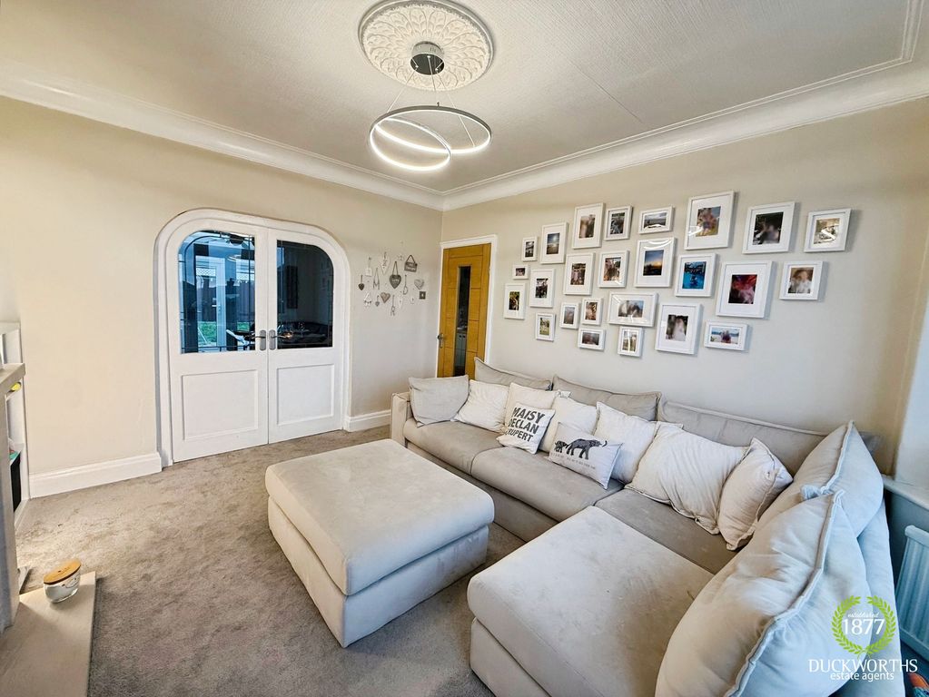 Property photo 2 of 30