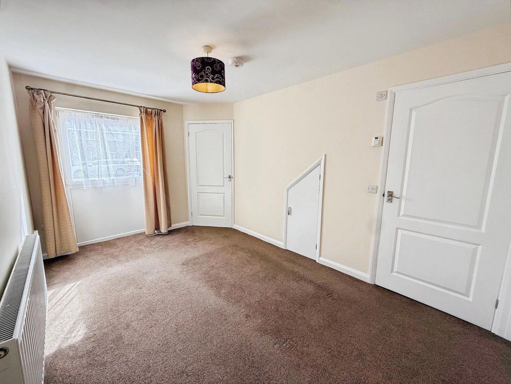 Property photo 2 of 18 Pbox-Img.Jpg