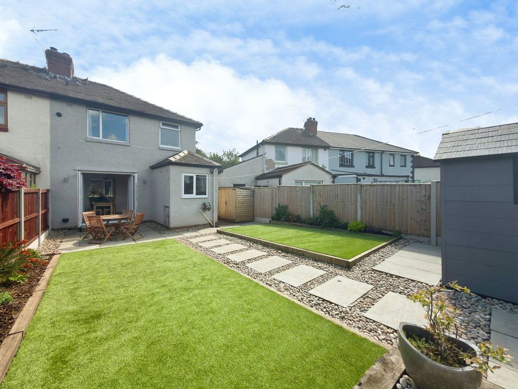 Property photo 2 of 34
