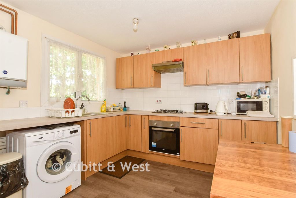 Property photo 3 of 13 Kitchen/ Breakfast Room