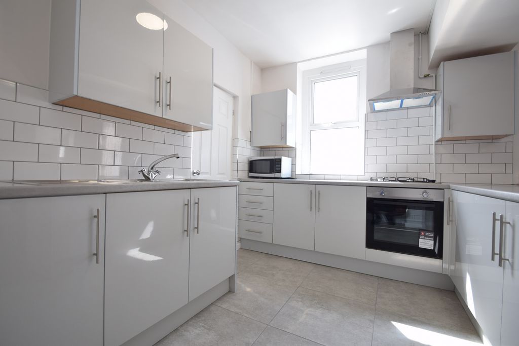 Property photo 2 of 12 Photo 3