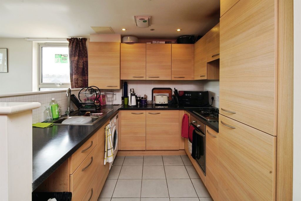 Property photo 3 of 23