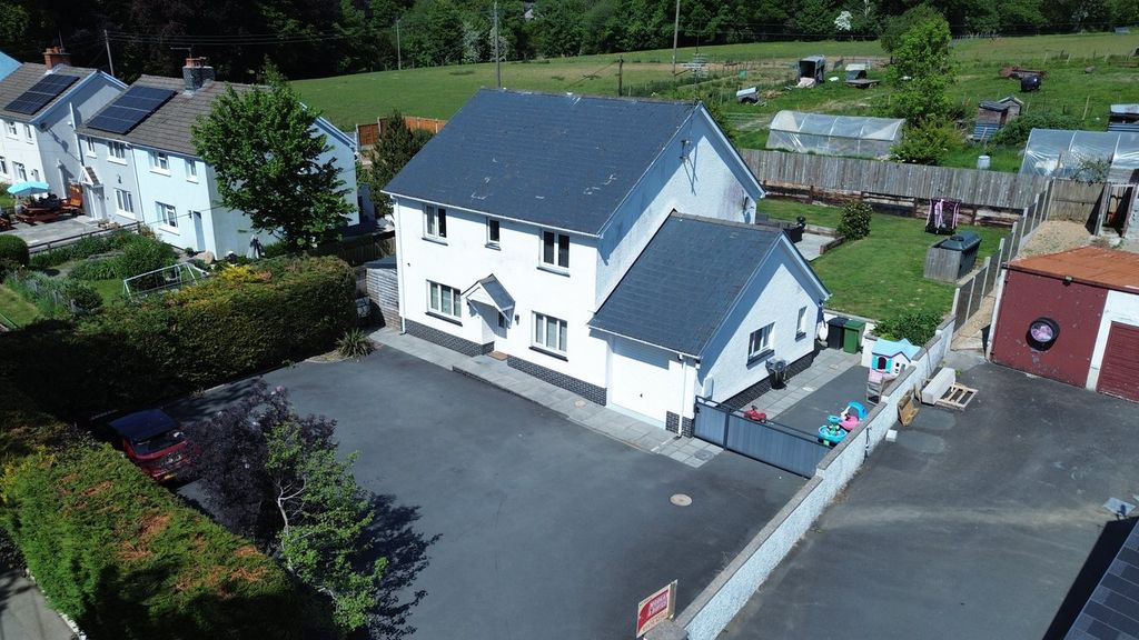 Property photo 1 of 29